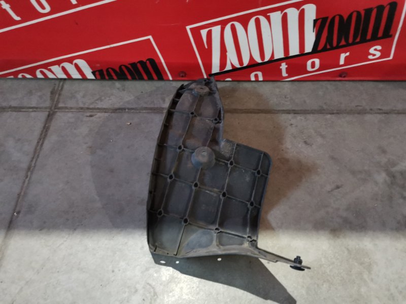 Подкрылок, 800 рублей, Красноярск