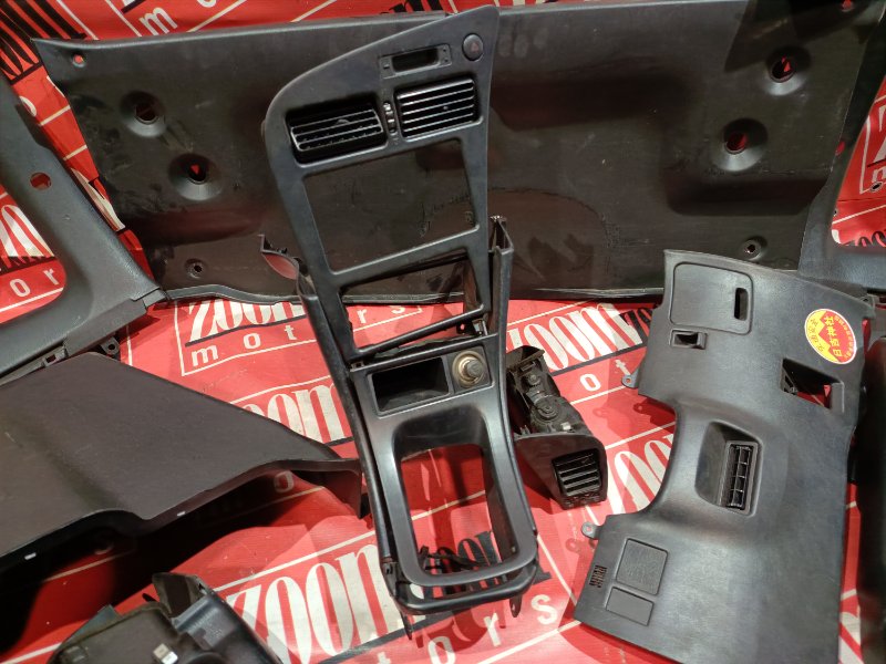 Пластиковые детали салона, 32300 рублей, Красноярск