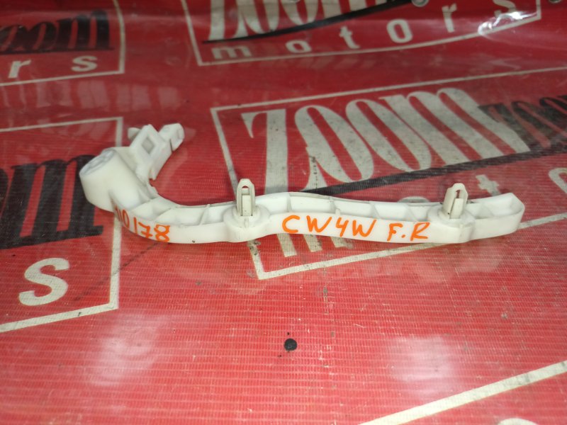 Кронштейн бампера, 700 рублей, Красноярск