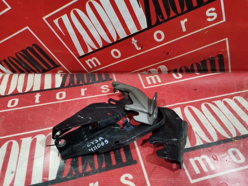 Петля (Шарнир капота), 1000 рублей, Красноярск