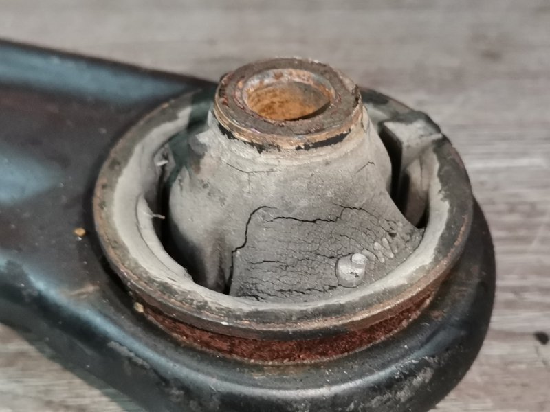 Рычаг подвески нижний, 1600 рублей, Красноярск