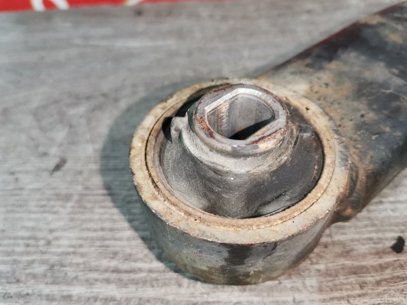 Рычаг подвески нижний, 1000 рублей, Красноярск