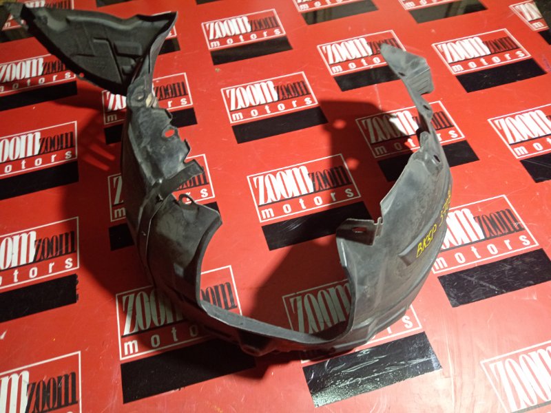 Подкрылок, 1000 рублей, Красноярск