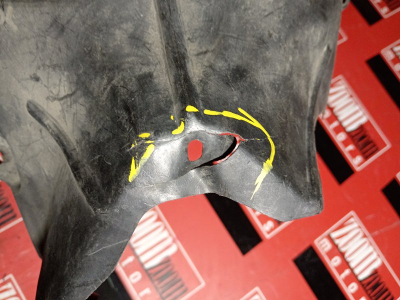 Подкрылок, 500 рублей, Красноярск