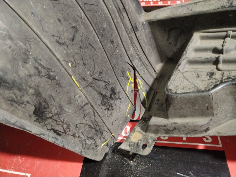 Подкрылок, 1500 рублей, Красноярск