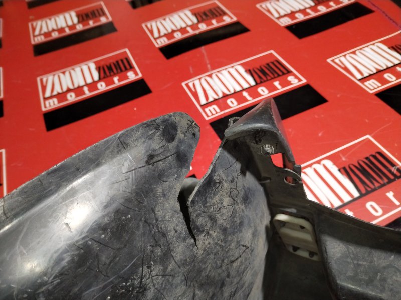 Подкрылок, 1900 рублей, Красноярск