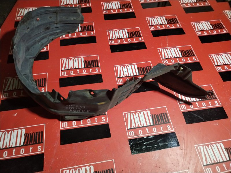 Подкрылок, 300 рублей, Красноярск