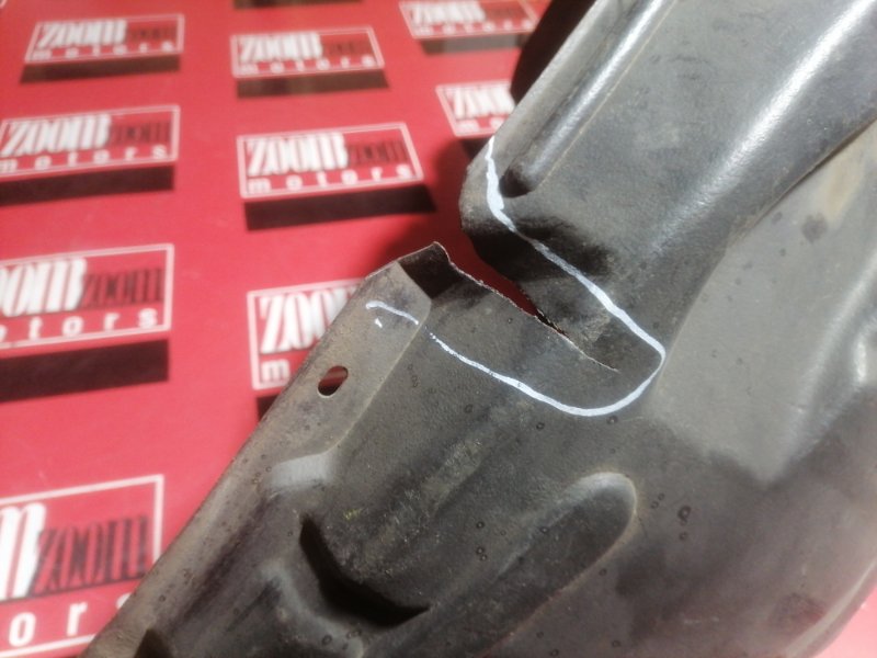 Подкрылок, 300 рублей, Красноярск