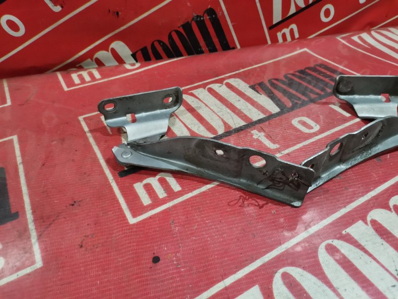 Петля (Шарнир капота), 500 рублей, Красноярск