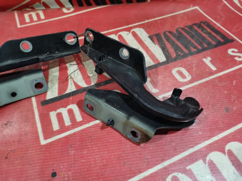 Петля (Шарнир капота), 1500 рублей, Красноярск