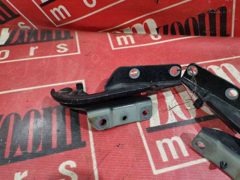 Петля (Шарнир капота), 1500 рублей, Красноярск