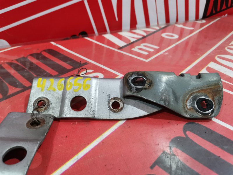 Петля (Шарнир капота), 500 рублей, Красноярск