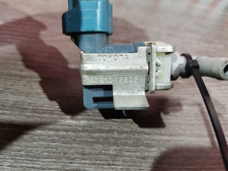 Вакуумный клапан, 500 рублей, Красноярск