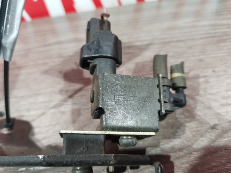 Вакуумный клапан, 500 рублей, Красноярск