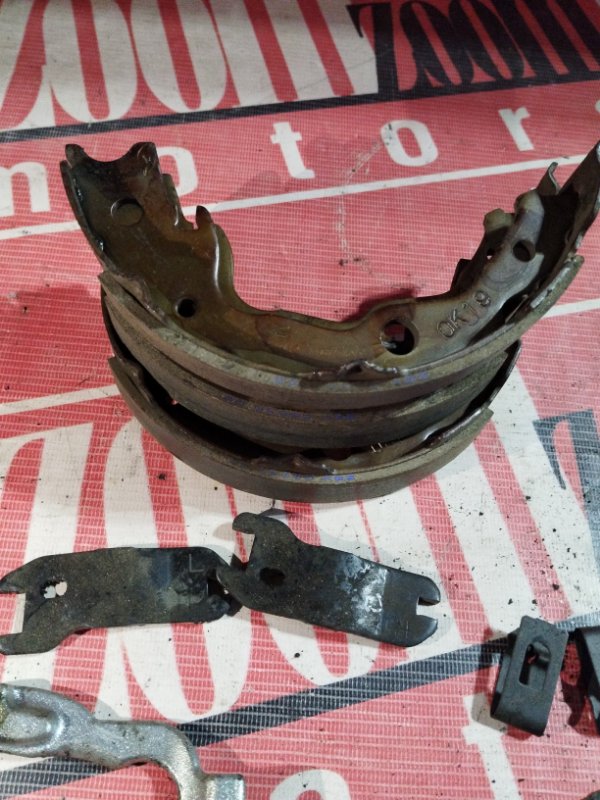 Колодки тормозные, 1000 рублей, Солонцы