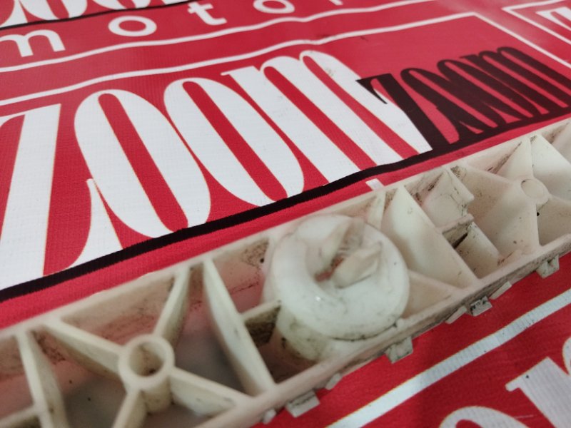 Кронштейн бампера, 500 рублей, Солонцы