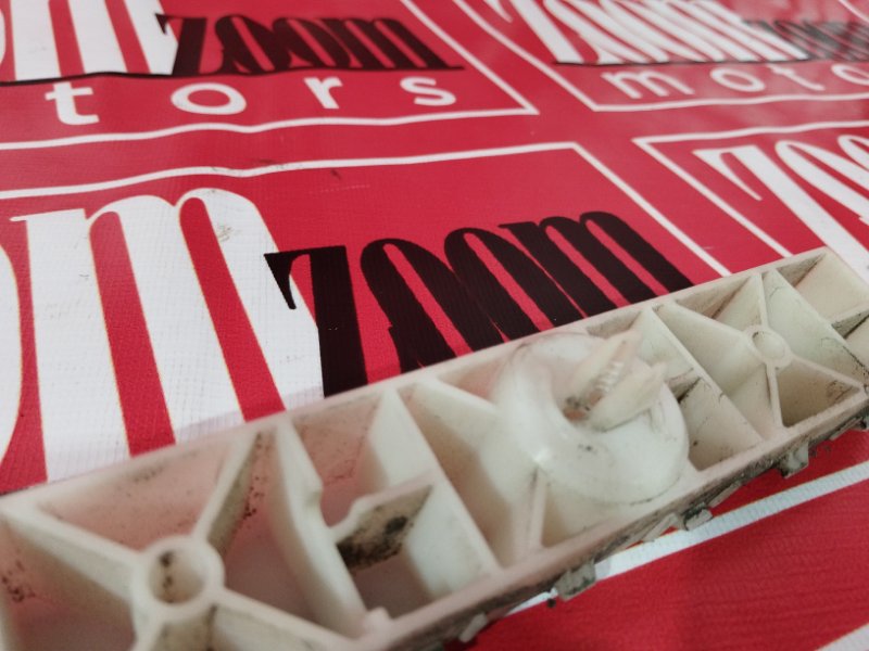 Кронштейн бампера, 500 рублей, Солонцы