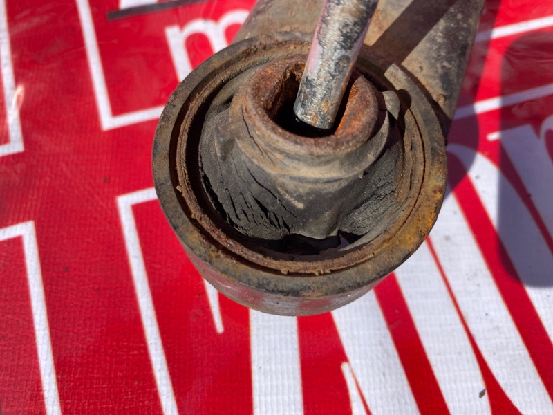 Рычаг подвески нижний, 1000 рублей, Солонцы