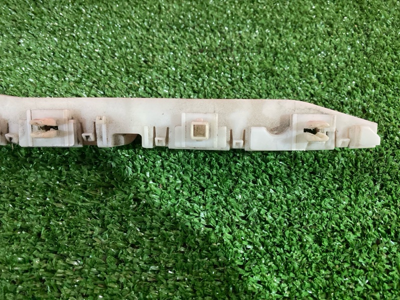 Кронштейн бампера, 1000 рублей, Солонцы