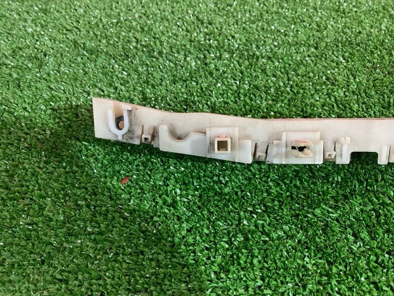 Кронштейн бампера, 1000 рублей, Солонцы