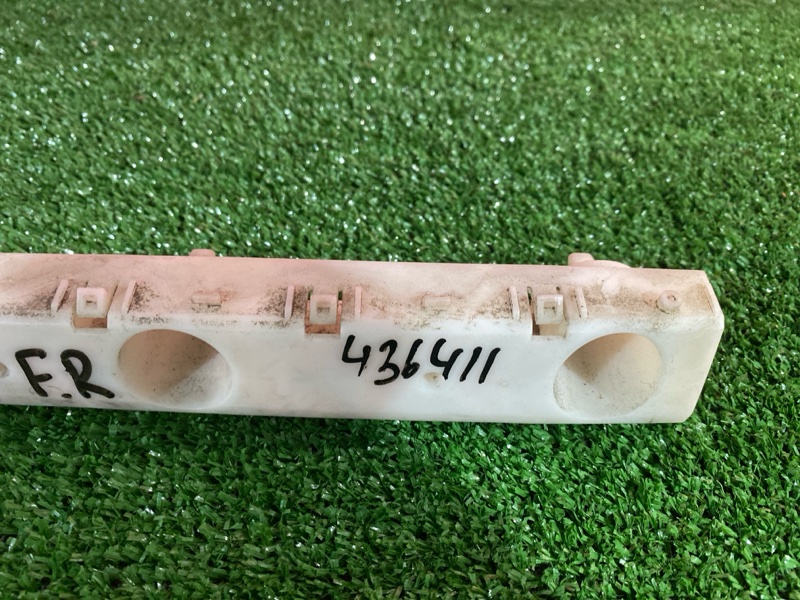 Кронштейн бампера, 500 рублей, Солонцы