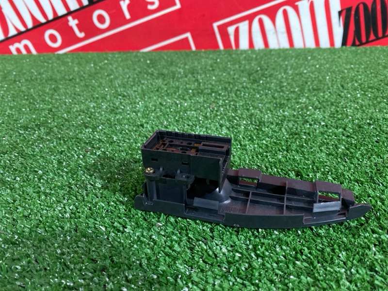 Кнопка управления стеклоподъёмником, 300 рублей, Солонцы