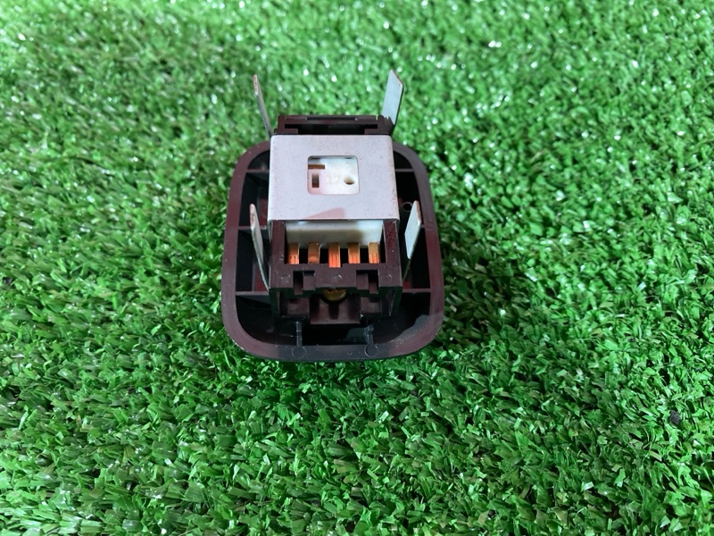 Кнопка управления стеклоподъёмником, 1000 рублей, Солонцы