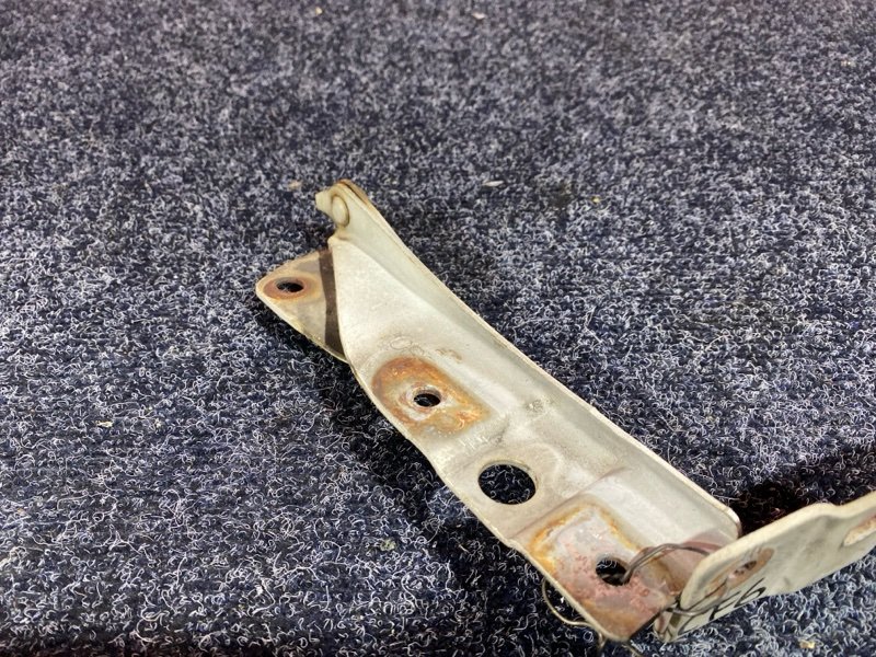 Петля (Шарнир капота), 400 рублей, Солонцы