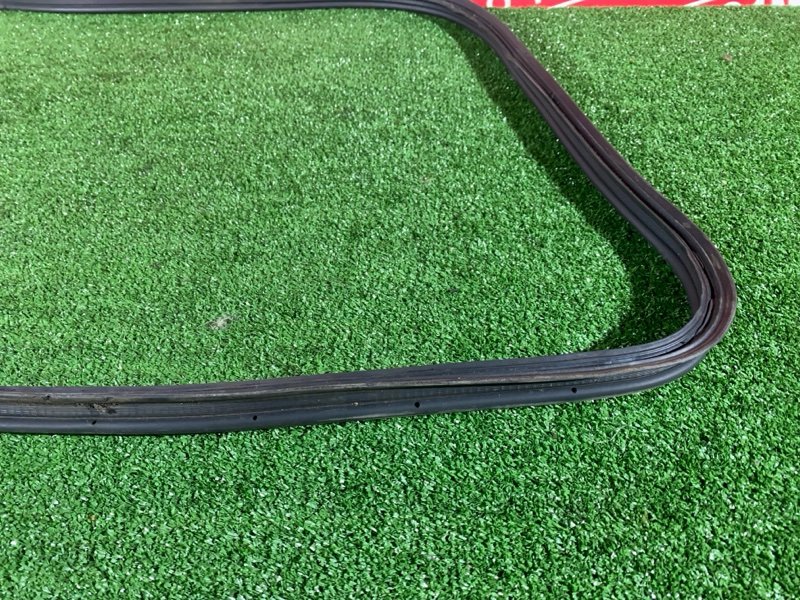 Уплотнитель крышки багажника, 1500 рублей, Солонцы