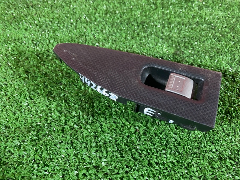 Кнопка управления стеклоподъёмником, 300 рублей, Солонцы