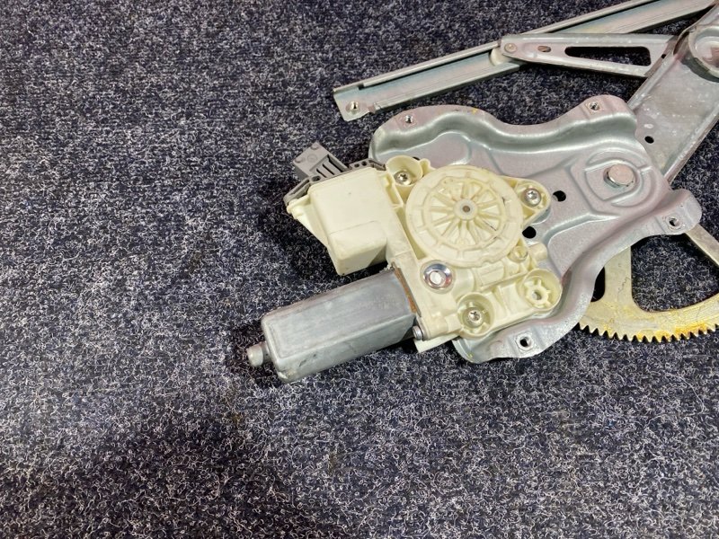 Стеклоподъемник, 7600 рублей, Солонцы