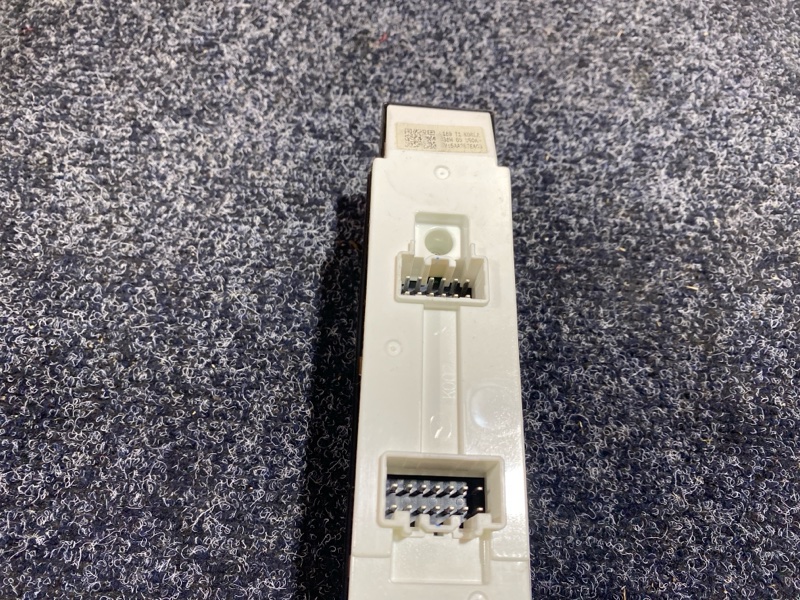 Блок управления стеклоподъемниками, 500 рублей, Солонцы