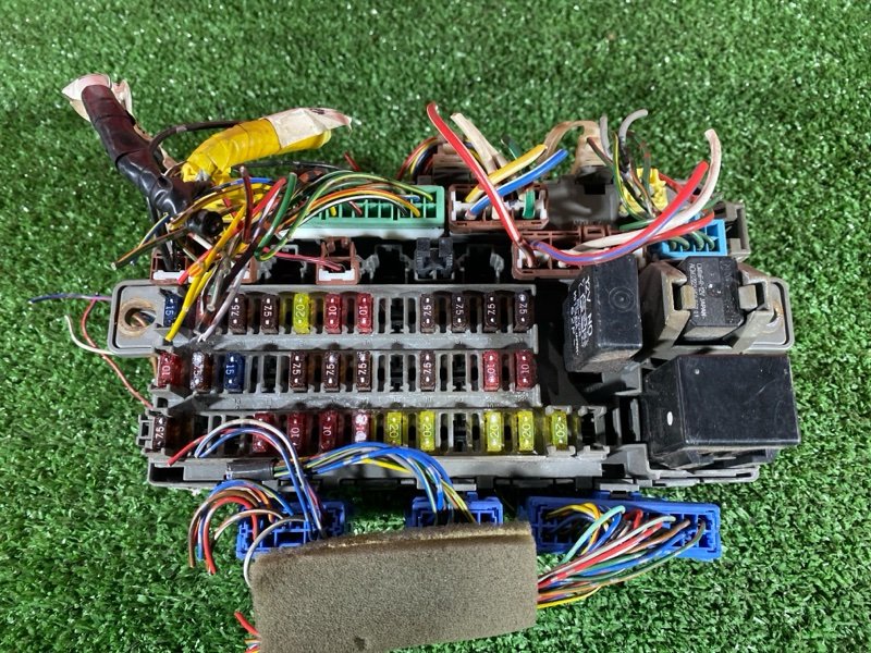 Блок реле и предохранителей, 500 рублей, Солонцы