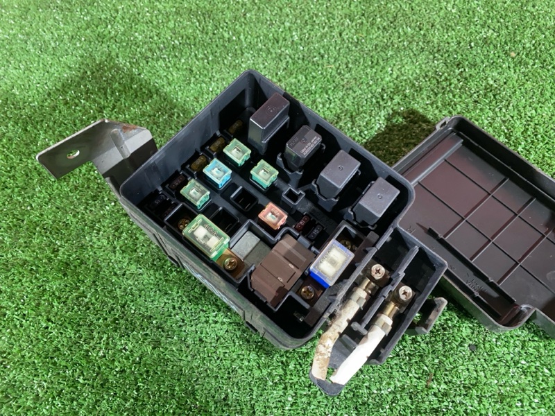 Блок реле и предохранителей, 500 рублей, Солонцы