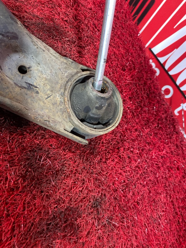 Рычаг подвески нижний, 2000 рублей, Солонцы