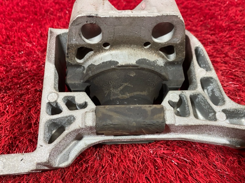 Подушка двигателя, 3700 рублей, Солонцы