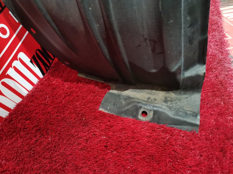 Подкрылок, 2000 рублей, Красноярск