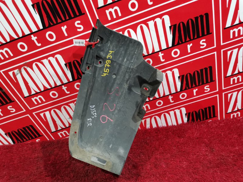 Подкрылок, 2900 рублей, Красноярск