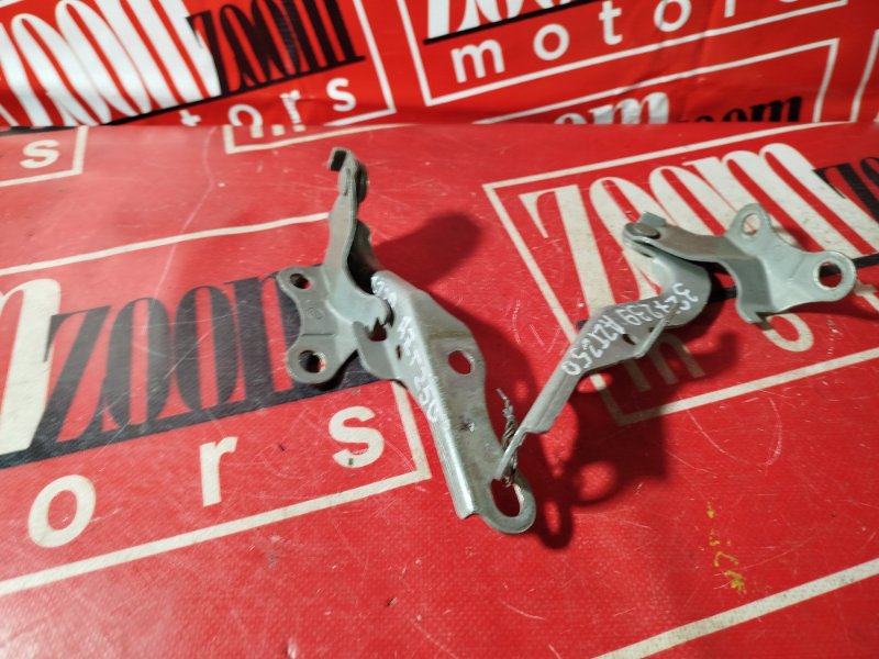 Петля (Шарнир капота), 800 рублей, Красноярск