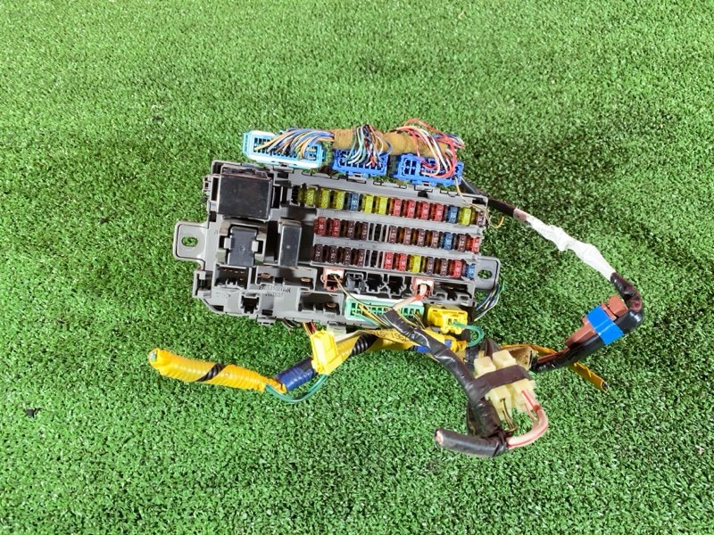 Блок реле и предохранителей, 500 рублей, Солонцы