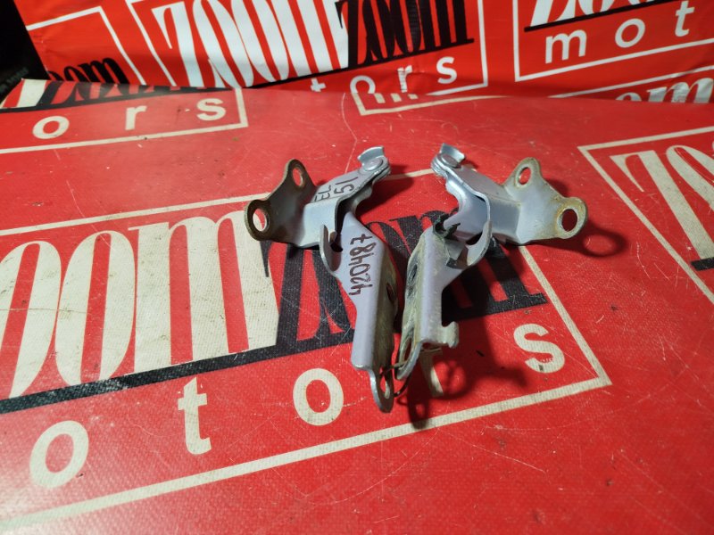 Петля (Шарнир капота), 700 рублей, Красноярск