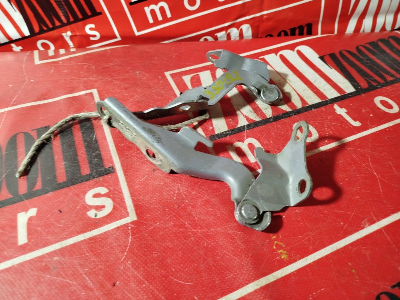 Петля (Шарнир капота), 700 рублей, Красноярск