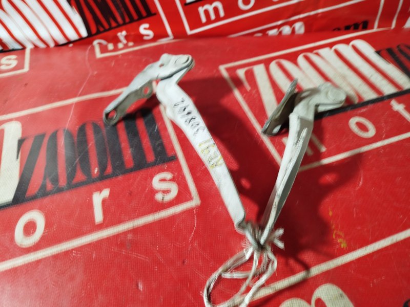 Петля (Шарнир капота), 1000 рублей, Красноярск