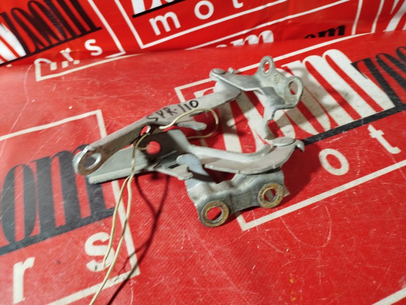 Петля (Шарнир капота), 1000 рублей, Красноярск