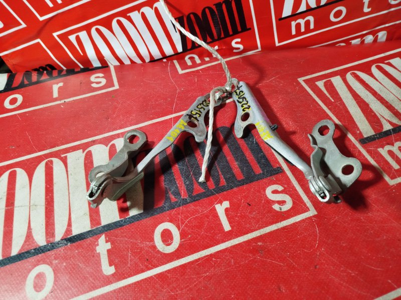 Петля (Шарнир капота), 1000 рублей, Красноярск