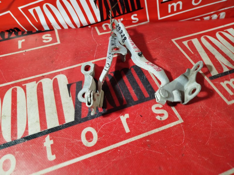 Петля (Шарнир капота), 1000 рублей, Красноярск