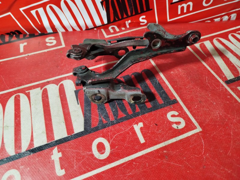 Петля (Шарнир капота), 1000 рублей, Красноярск