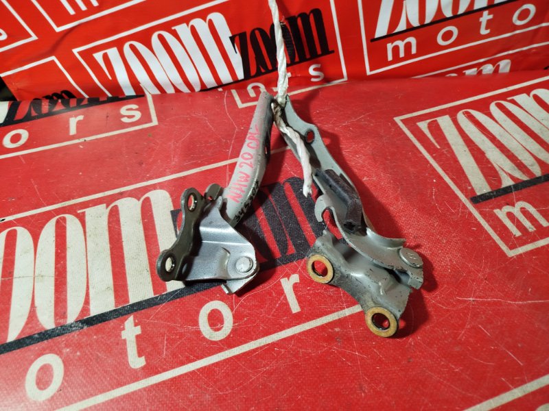 Петля (Шарнир капота), 1000 рублей, Красноярск