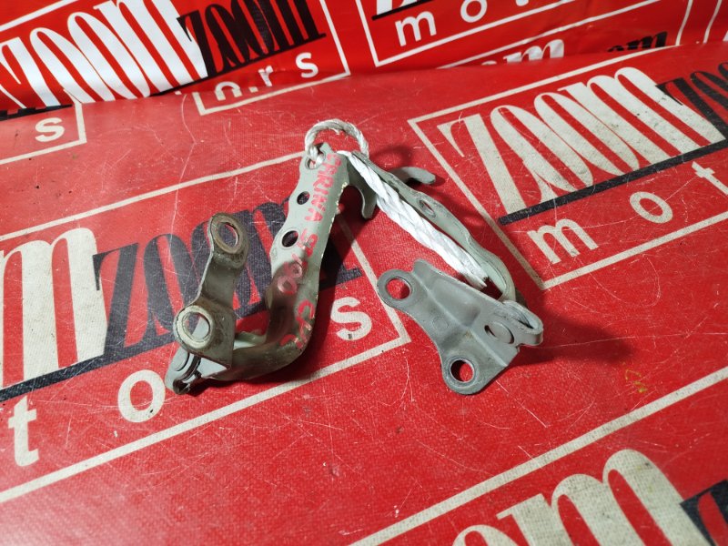 Петля (Шарнир капота), 2000 рублей, Красноярск