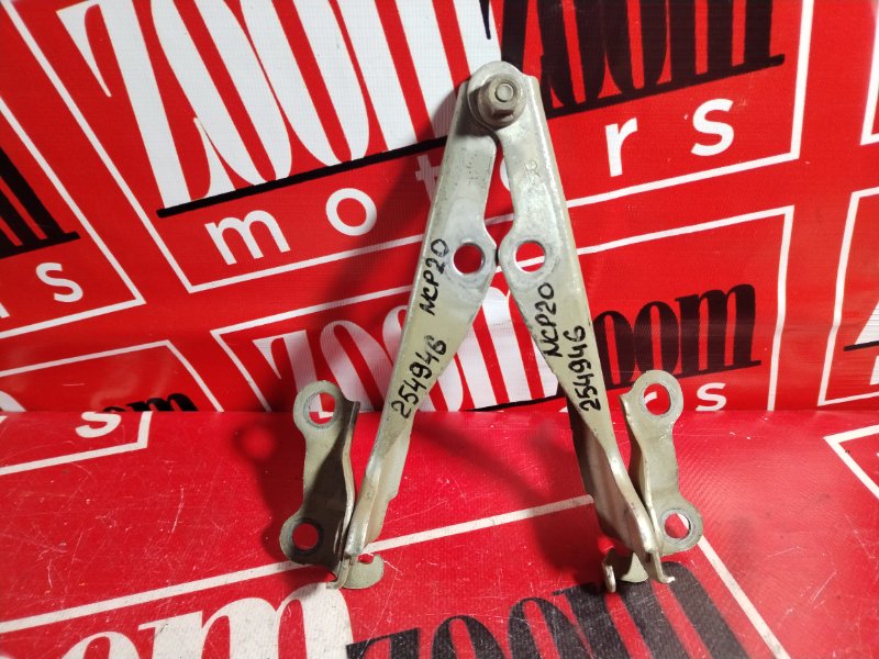 Петля (Шарнир капота), 300 рублей, Красноярск